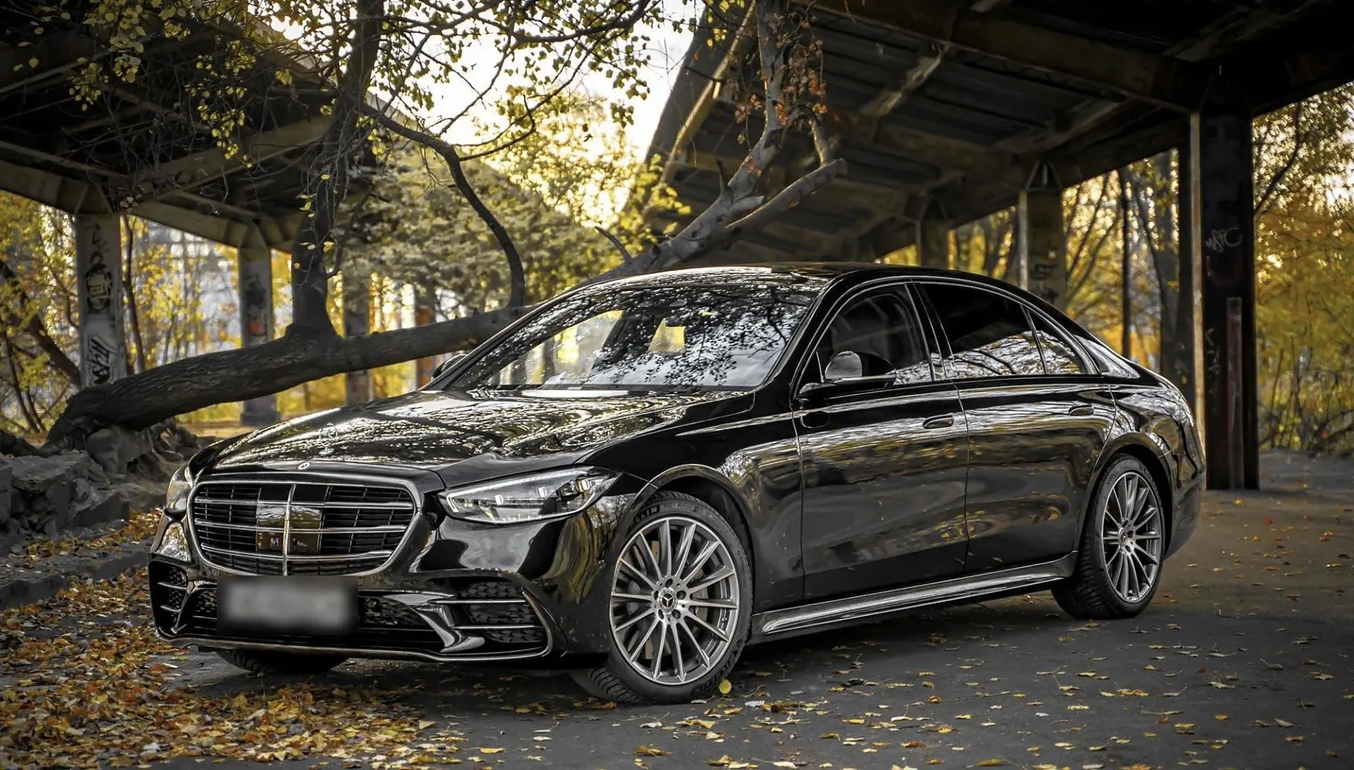 Mercedes S-Class – limuzyna VIP z kierowcą w Warszawie