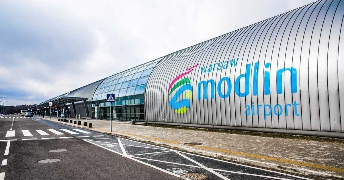 terminal lotniska w modlinie